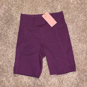 Girlfriend Collective PLUM Bike Shorts - M